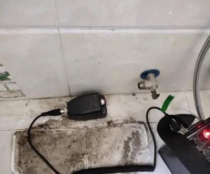 重庆市屋顶漏水维修公司分享下卫生间漏水的危害及解决方法